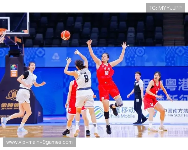 女篮球员赛中鼓舞队友画面感动网友